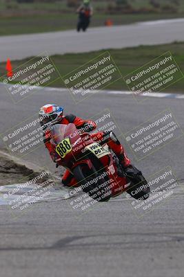 media/Nov-30-2025-TrackDaz (Sun) [[d8b22663df]]/A Group/Session 3 (Off Ramp)/